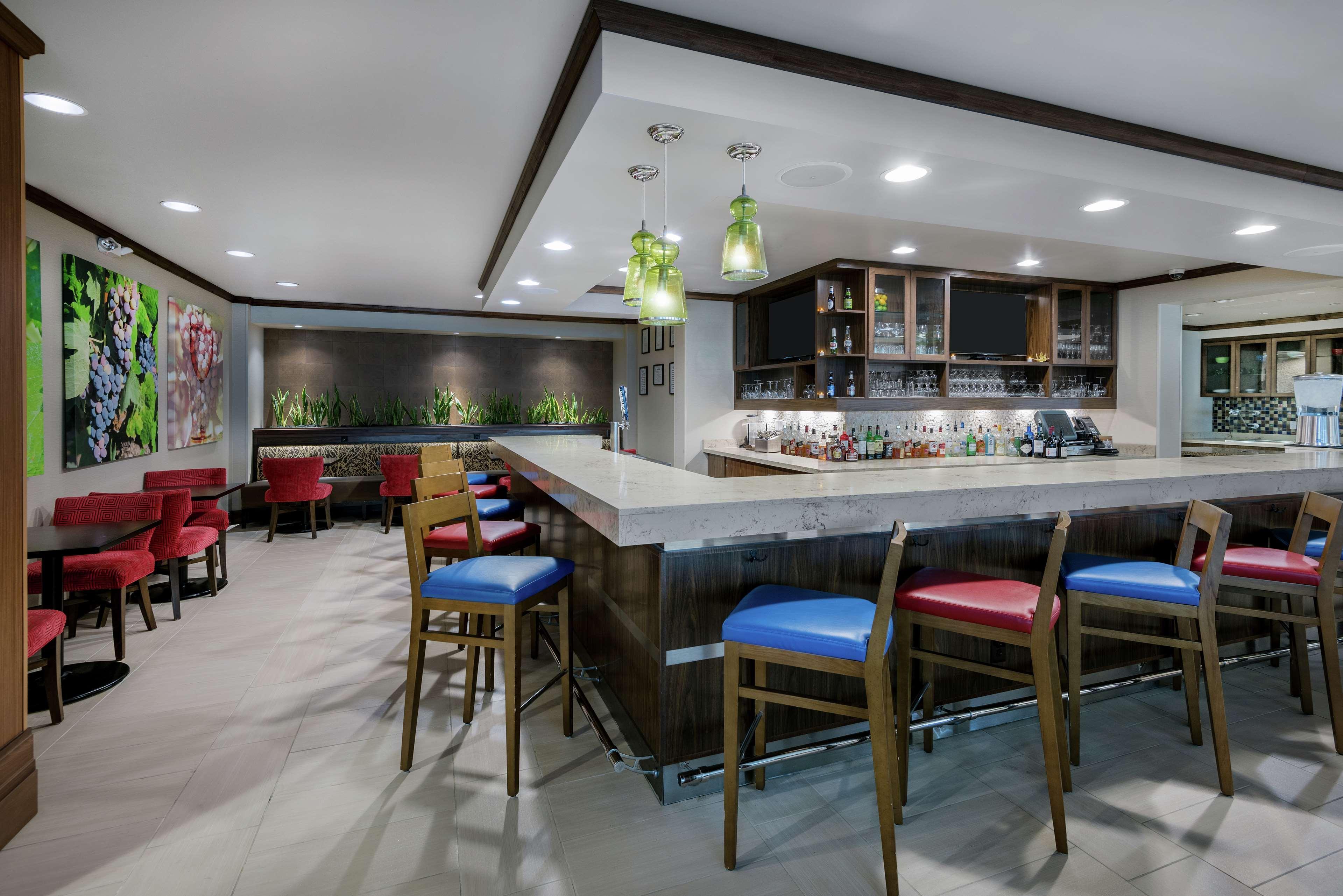 Hilton Garden Inn San Antonio/Rim Pass Drive Exterior foto