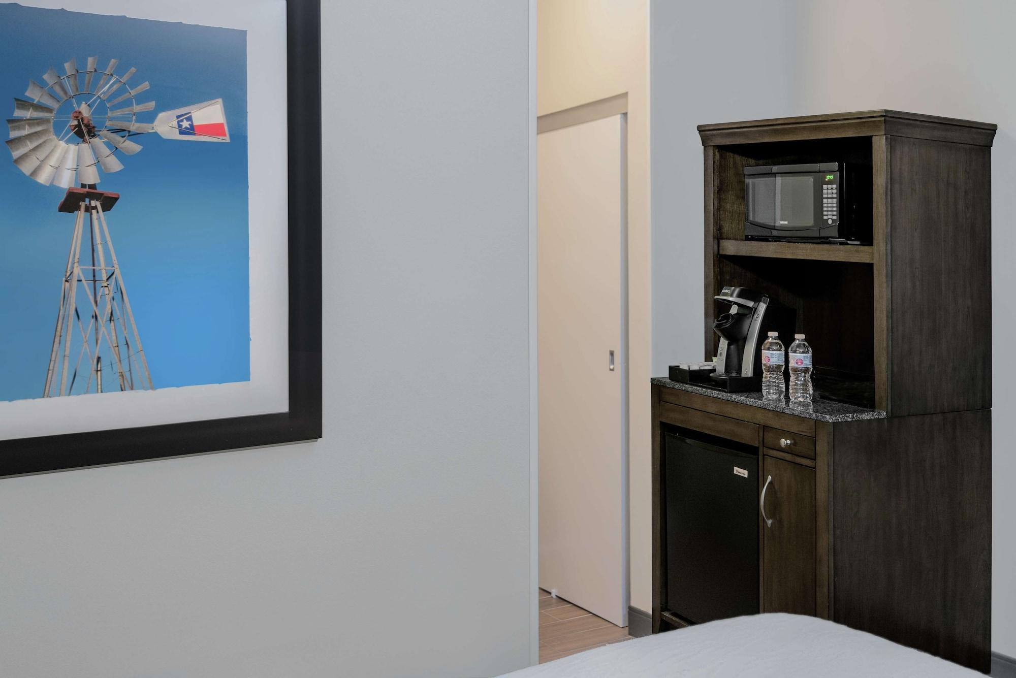 Hilton Garden Inn San Antonio/Rim Pass Drive Exterior foto